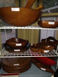 More assorted wooden dishes