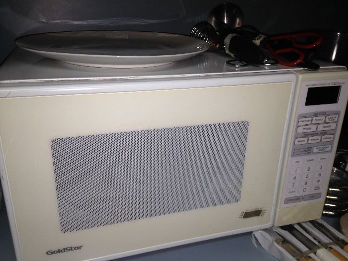 GoldStar microwave