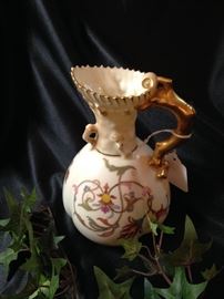 Hand painted antique Royal Worcester ewer
