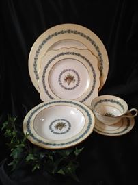 Selections include a "scalloped square" plate
