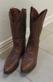 Men's cowboy boots - size 13D