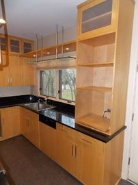 kitchen cabinets maple 