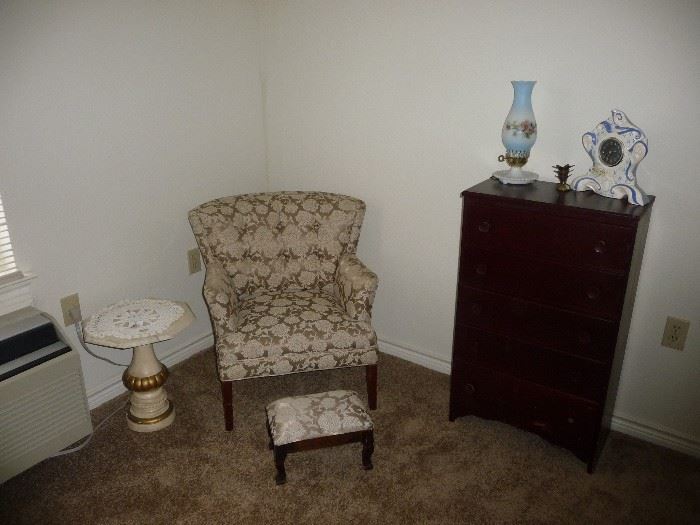 clean chair / dresser and more