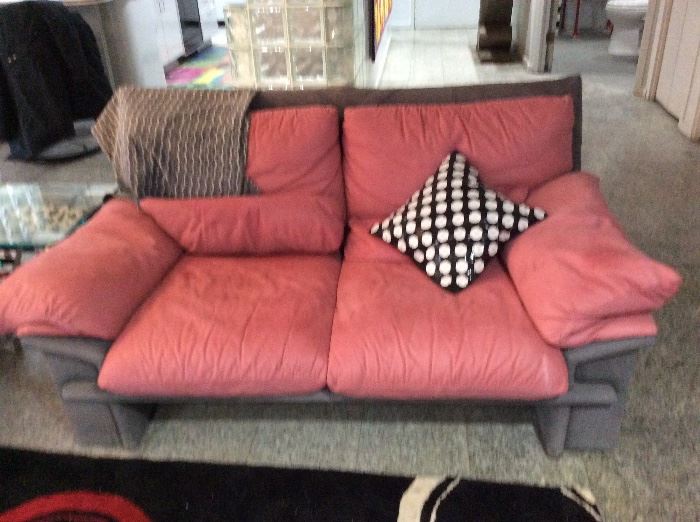 5 piece Leather love seat, can be sold separately or a complete set . 