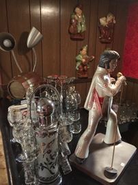 Glass/decanter sets, Elvis figurine, beer steins.