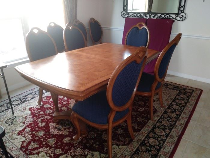 Dining table with 2 leaves and 6 chairs (2 arm chairs and 4 side chairs)