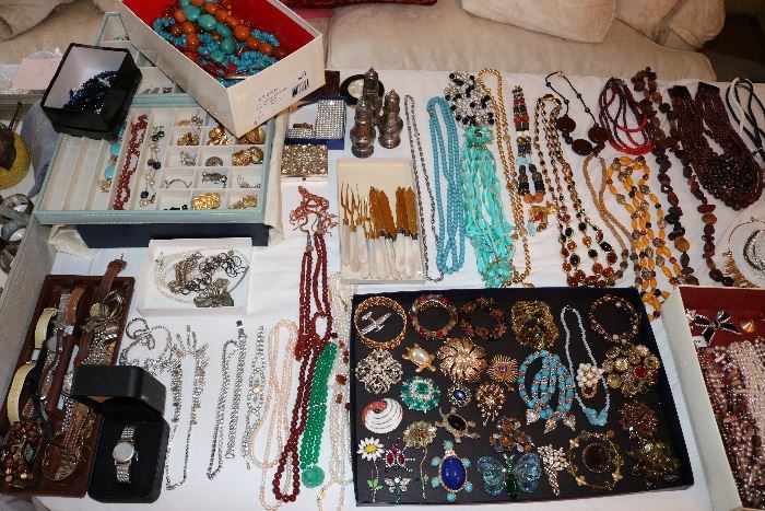 LOTS of jewelry