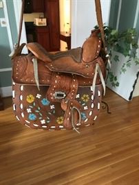 Hand tooled, vintage western saddle handbag.  