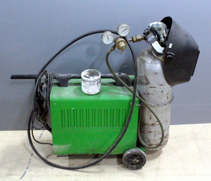 American Forge & Foundry Power MIG 140 Welder With Tank And Hood, 110V, Powers Up