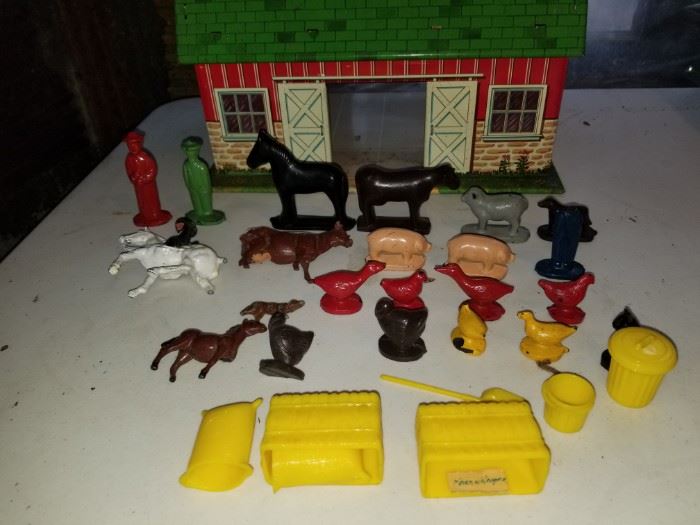 Marx Toys Modern Farm Playset with Animals and Accessories https://ctbids.com/#!/description/share/73188