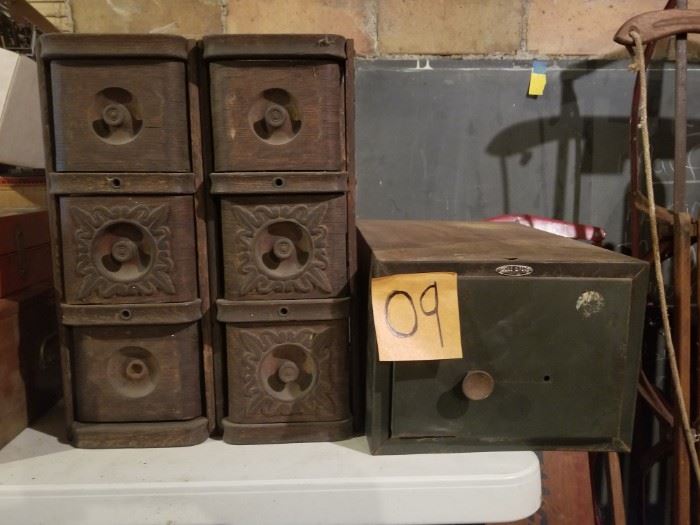 Vintage Set of Sewing Machine Drawers and File Boxhttps://ctbids.com/#!/description/share/73531