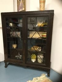 Early 20th century Macey bookcase. Rare craftsman fretwork. Includes key.