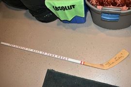 TED LYNDSAY AUTOGRAPHED HOCKEY STICK