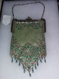 Vintage metal mesh Mandalian Flapper hand bag  