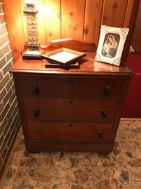 Small oak chest