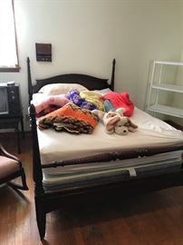 Full/Double poster bed