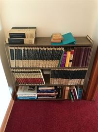 Several sets of world books enclopedia