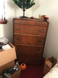 Waterfall chest of drawers