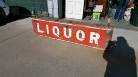 7 FOOT LIQUOR SIGN