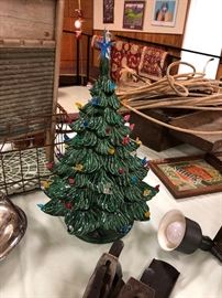 CERAMIC CHRISTMAS TREE