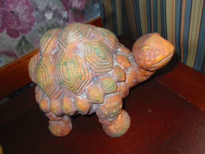 Pottery turtle