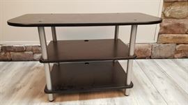 TO SEE PHOTOS, PRICES & CURRENT BIDS CLICK HERE https://www.gleatons.com/auction/359 