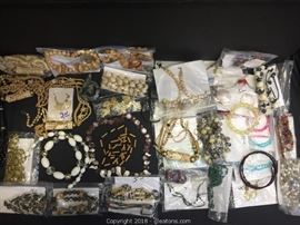 TO SEE PHOTOS, PRICES & CURRENT BIDS CLICK HERE: https://www.gleatons.com/auction/360