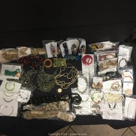 TO SEE PHOTOS, PRICES & CURRENT BIDS CLICK HERE: https://www.gleatons.com/auction/360