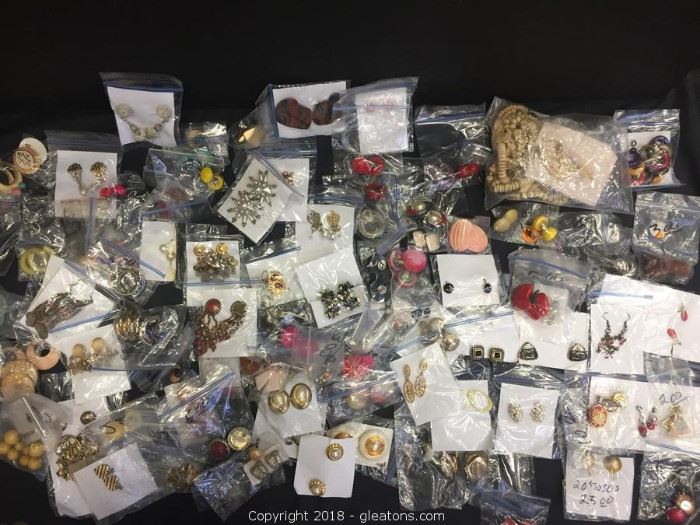 TO SEE PHOTOS, PRICES & CURRENT BIDS CLICK HERE: https://www.gleatons.com/auction/360