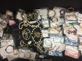 TO SEE PHOTOS, PRICES & CURRENT BIDS CLICK HERE: https://www.gleatons.com/auction/360