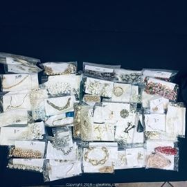 TO SEE PHOTOS, PRICES & CURRENT BIDS CLICK HERE: https://www.gleatons.com/auction/360