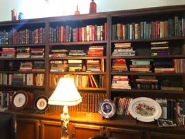 Lookit these books and book shelves!