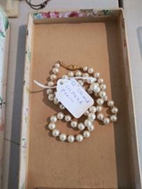 12" strand cultured pearls