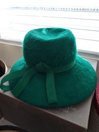 Vintage Merrimac Merri-Soie fur felt wool hat. Frederick & Nelson