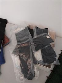 Women's leather and cotton gloves