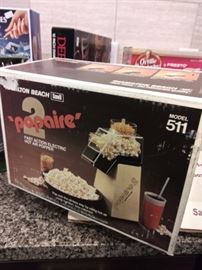 New in box vintage popcorn popper. Great holiday gift