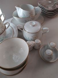 Vintage Easterling china set