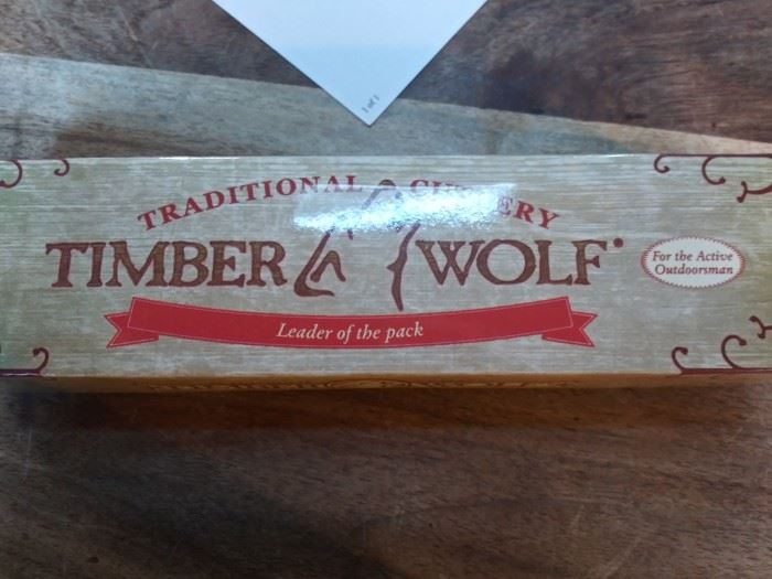 Timber Wolf knife