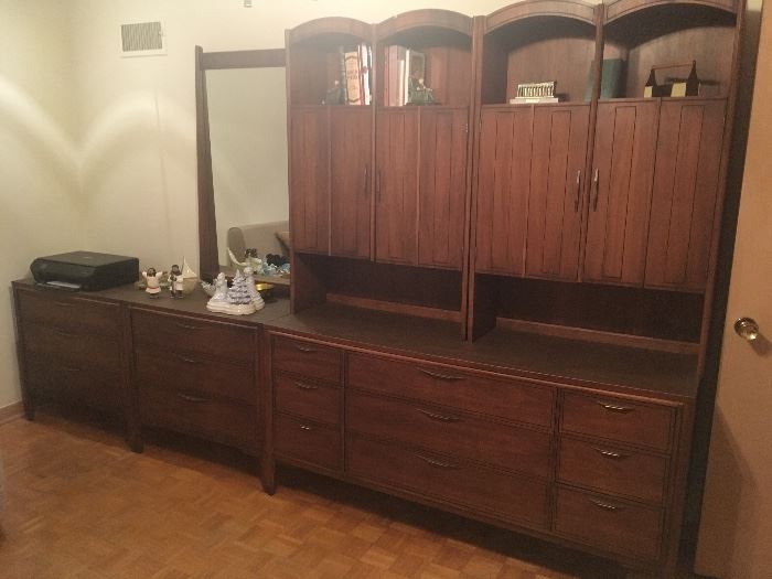 Kent Coffey dressers, mirror & hutches (1 dresser, 2 chest of drawers, 2 hutches, 1 mirror)