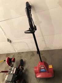 Toro Power Shovel