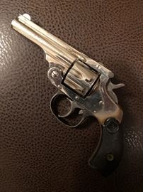 Harrington and Richardson Arms Corp Revolver