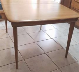 Heywood-Wakefield Dining Table with Leaf

Sable #19.