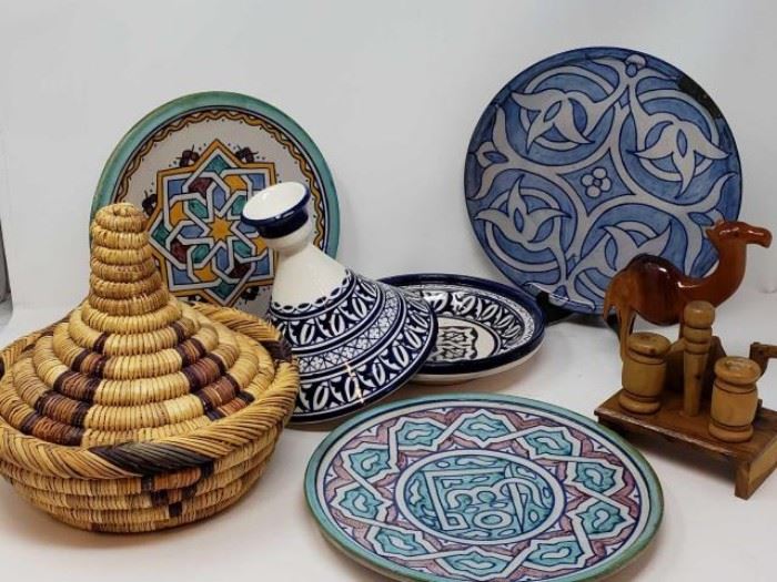 middle eastern pottery
