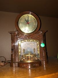 Vintage Master Crafters mantel clock with working lightup fireplace