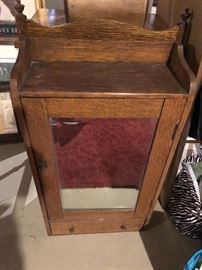 Vintage/Antique medicine cabinet