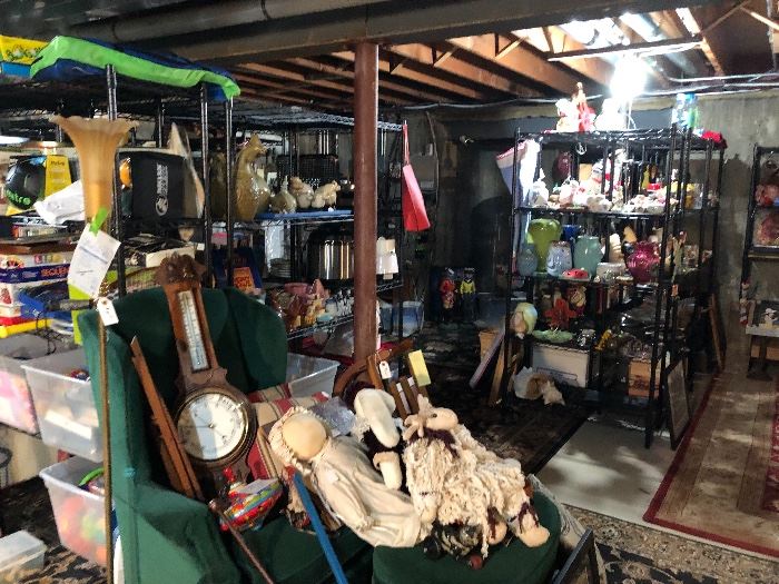 Tons of antiques & collectibles!