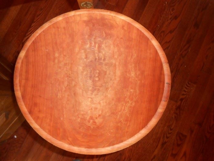 Wood bowls made in Grenville, VT