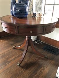 Ethan Allen Reproduction Rent Table