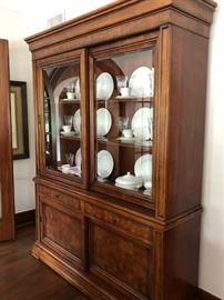 Ethan Allen Townhouse China Cabinet
