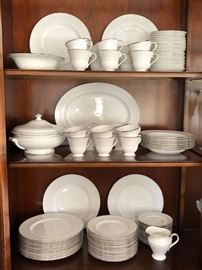 113-pc Set Waterford Crosshaven Platinum China